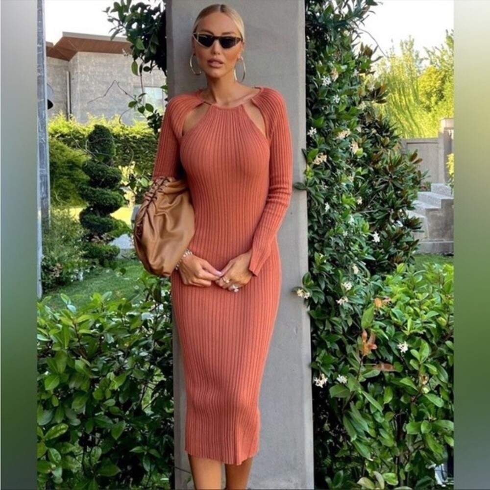 ZARA CUT OUT SHOULDERS KNIT DRESS
